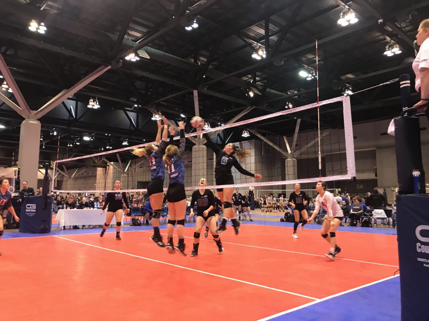 16UA Showcases Depth In Nike Prez Classic H2 Saint Louis Volleyball