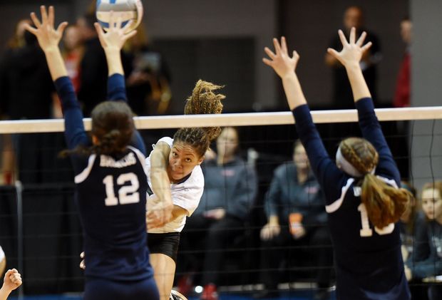 hIGH sCHOOL VOLLEYBALL mATCH 3